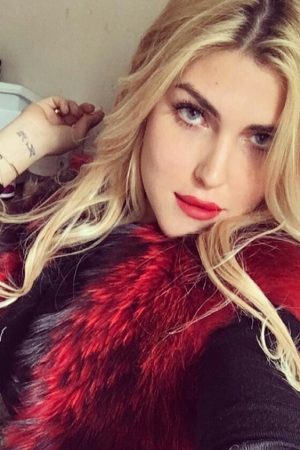 Nu avec moi sur la plage… Élise - rencontre-Teen-Bordeaux