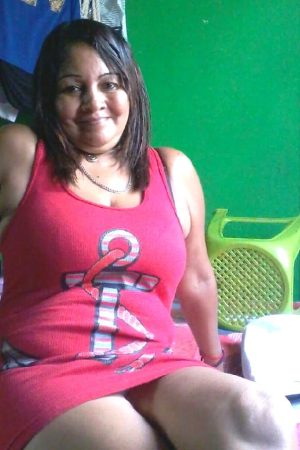 Douceur et Tentation à Vénissieux Sophie - rencontre-ronde-venissieux-IE2y