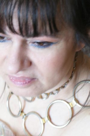 Lara - rencontre-Cougar-Villeurbanne