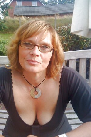 Nostalgie Julie - rencontre-Milf-Saint-Denis