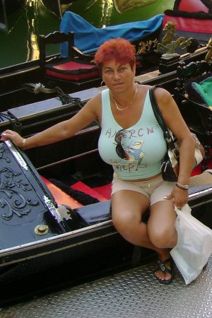 Je vis nu à Grenoble, rejoins-moi sur la plage ! Yasmine - rencontre-Naturiste-Grenoble
