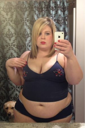 Un café quand ta sœur bosse? Eveline - rencontre-Milf-Troyes