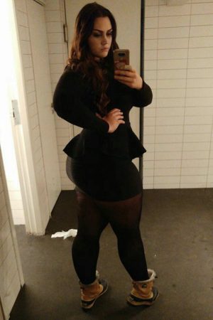 Chloé - rencontre-Naturiste-Niort