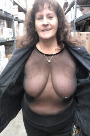 Envie de convivialité 🍷 Hélène - rencontre-Cougar-Saint-Étienne