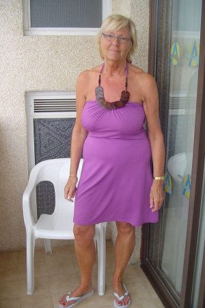 Ménage fini, y’a plus qu’à hippie Lucette - rencontre-Naturiste-Beauvais