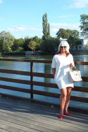 La cinquantaine qui brûle encore Mariane - rencontre-Cougar-Nîmes